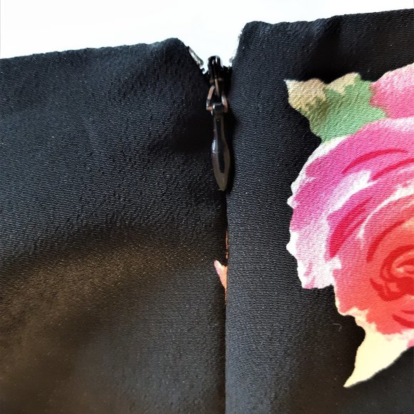 Smart Set 🌹 Floral Skirt - Picture 7 of 11